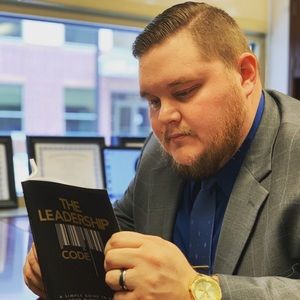 Meet your Posher, Hunter